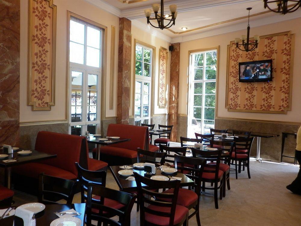 Hotel Victoria Мерида Экстерьер фото The interior of the restaurant
