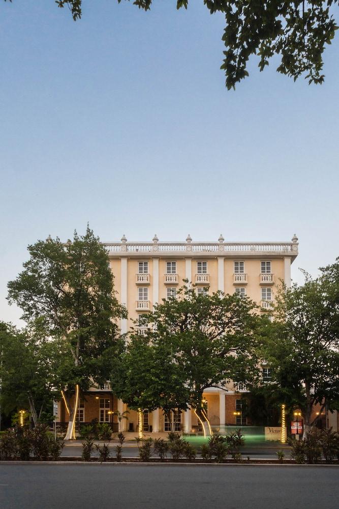 Hotel Victoria Мерида Экстерьер фото The hotel in 2016