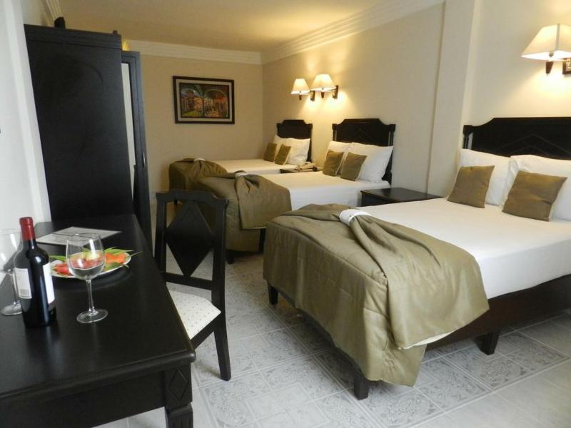 Hotel Victoria Мерида Экстерьер фото A room at the hotel